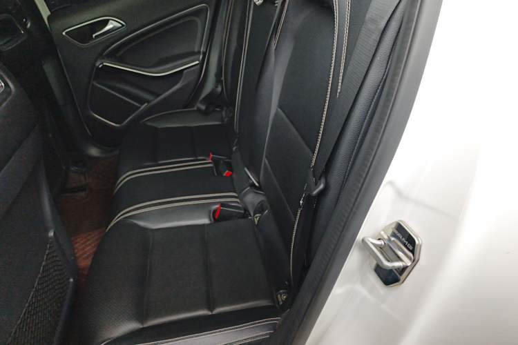 Used Mercedes-Benz GLA 2017 GLA 200 Sport Edition Left Rear Seat