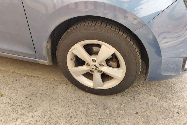 Used Skoda Rapid Spaceback 2016 Revised 1.6L Automatic Chuanxing Version