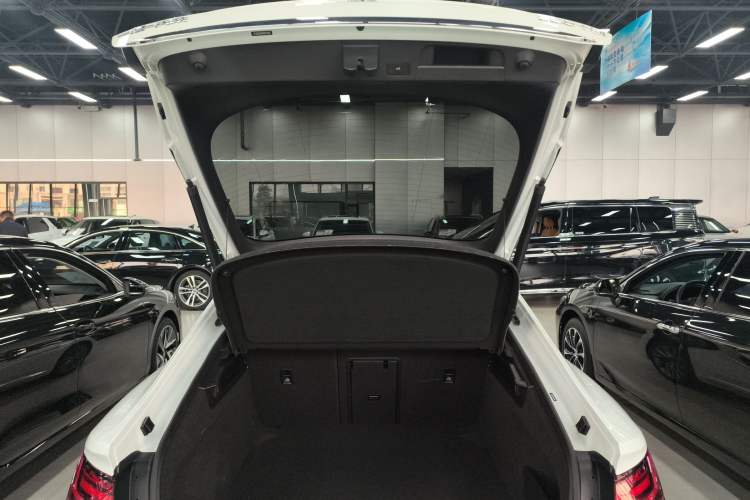 Used Volkswagen FAW-Volkswagen CC 2024 380TSI Striking Edition Trunk