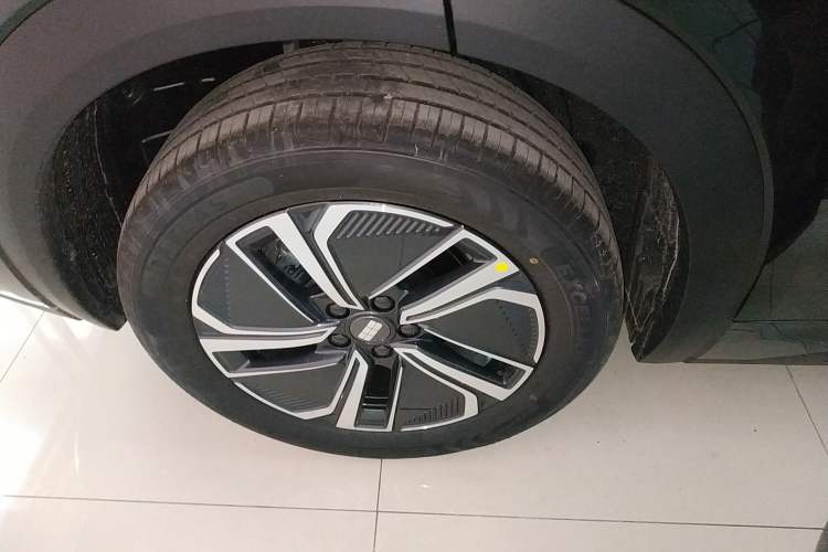 Used Geely Galaxy Galaxy Xingjian 7 EM-i 2025 120km Launch+ Version