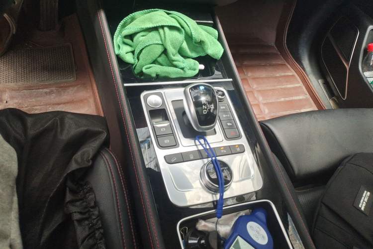 Used BYD Tang New Energy 2019 EV600D Four-Wheel Drive Smart Connect Genesis Edition Gear Lever