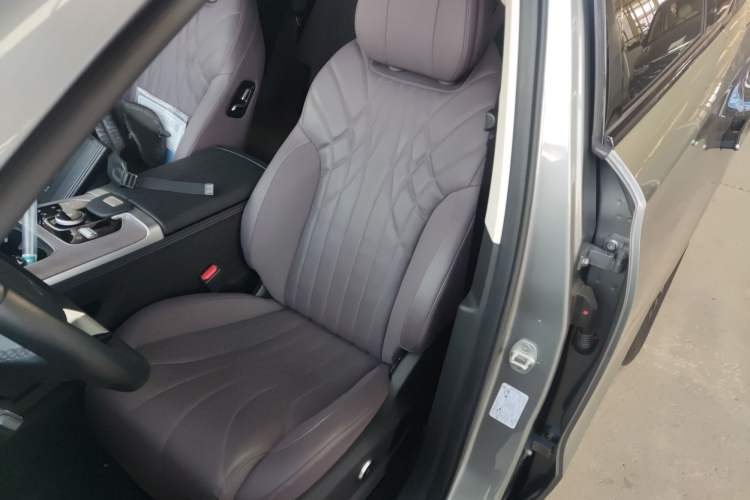 Used Chery Tiggo 9 C-DM 2025 1.5T 106KM Ultra-Enjoyment Version 5 Seats Lithium Iron Phosphate
