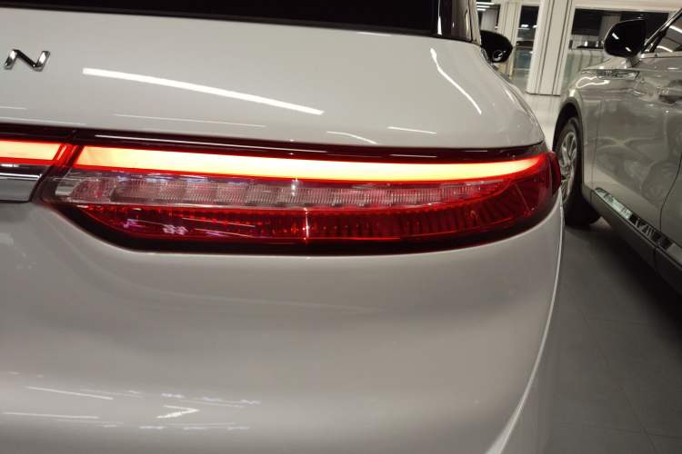 Used Lincoln Corsair 2022 2.0T Two-Wheel Drive Luxury Edition Right Rear Taillight