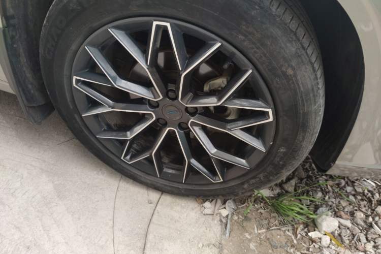 Used CHANGAN OSHAN Z6 2022 Blue Whale 1.5T DCT Luxury Model
