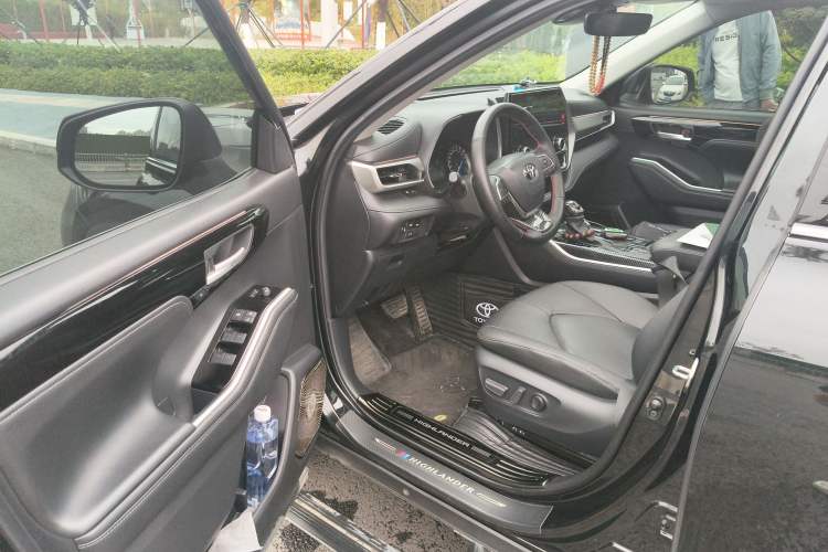 Used Toyota Highlander 2022 Dual-Engine 2.5L Two-Wheel Drive Prestige Edition 7-Seater