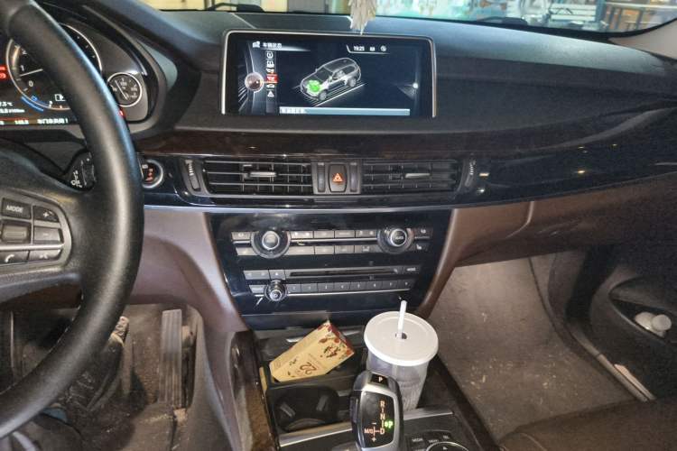 Used BMW X5 2014 xDrive35i Elegant Edition Audio And AC Panel