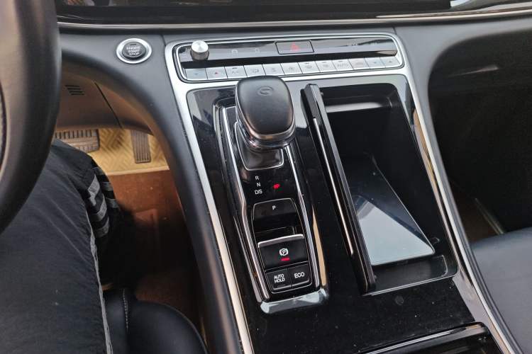 Used GAC Trumpchi M8 2021 Lingxiu Series 390T Deluxe Edition Gear Lever