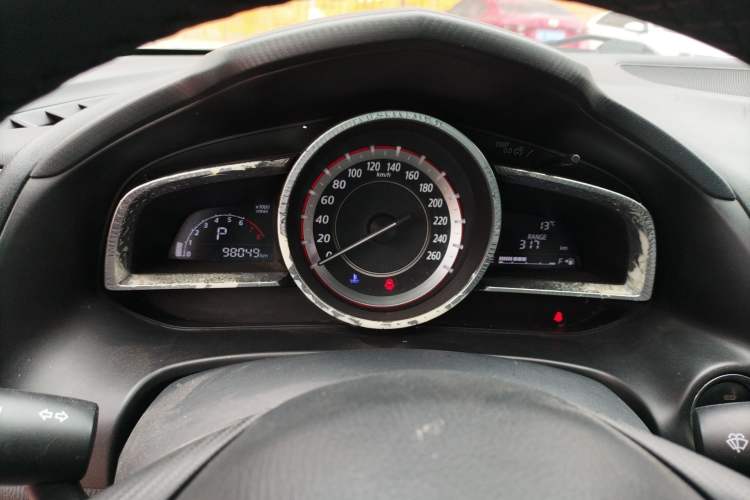 Used Mazda 3 Axela 2016 Sedan 1.5L Automatic Luxury Model