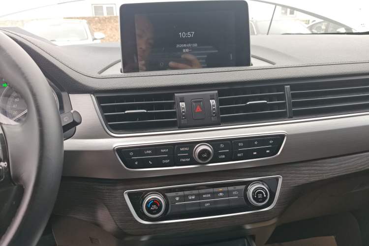 Used FORTHING Joyear X5 2017 1.6L CVT Luxury Model Audio And AC Panel