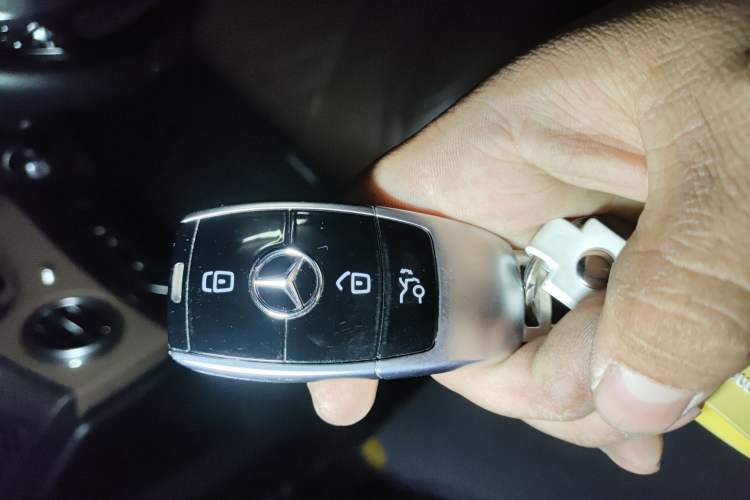 Used Mercedes-Benz Maybach S-Class 2018 S 450 4MATIC Vehicle Key