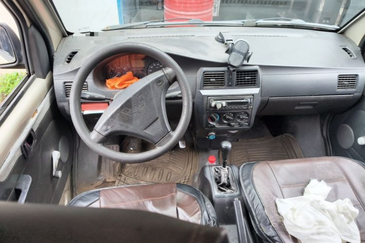 Used Wuling Rongguang 2011 1.2L Base Version
