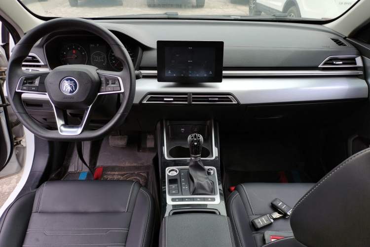 Used BYD Qin 2019 1.5L Automatic Luxury Model Center Console