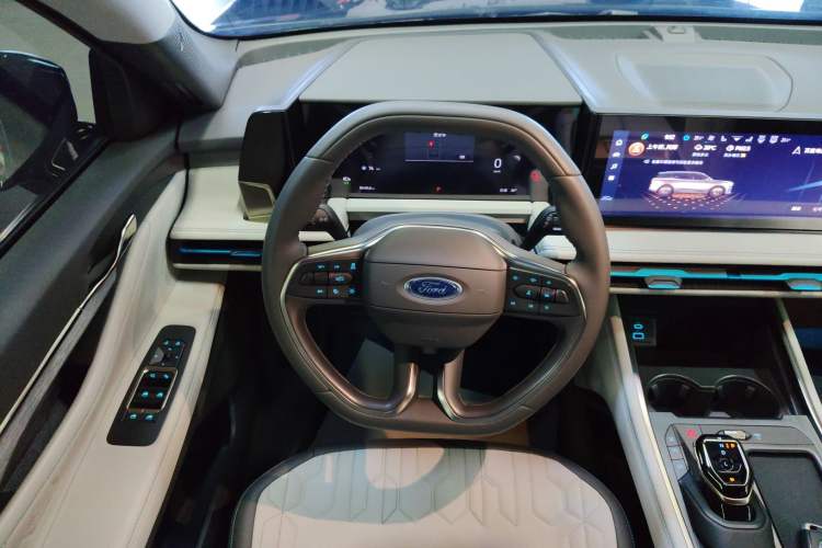 Used Ford Edge 2023 Ford Explorer L 2.0T EcoBoost Two-Wheel Drive 7-Seater Luxury Model
