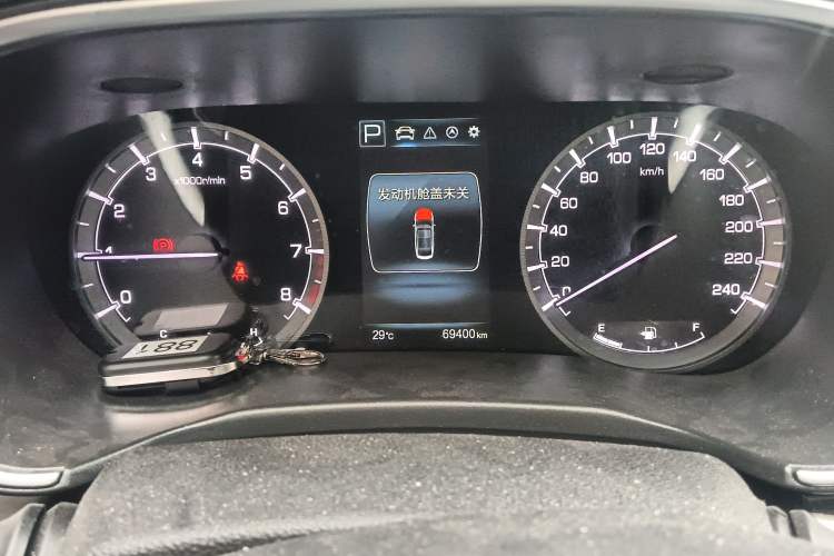 Used CHANGAN Raeton CC 2018 1.5T Automatic Haoya Model Guangmang Edition China V Standard
