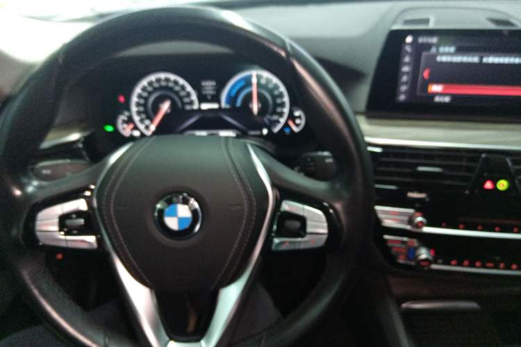 Used BMW 5 Series New Energy 2019 Updated Version 530Le Luxury Package Steering Wheel
