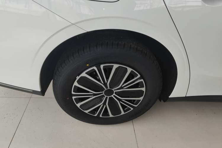 Used Geely Galaxy Galaxy Stellar 6 2026 Model 125km Free-Style Edition