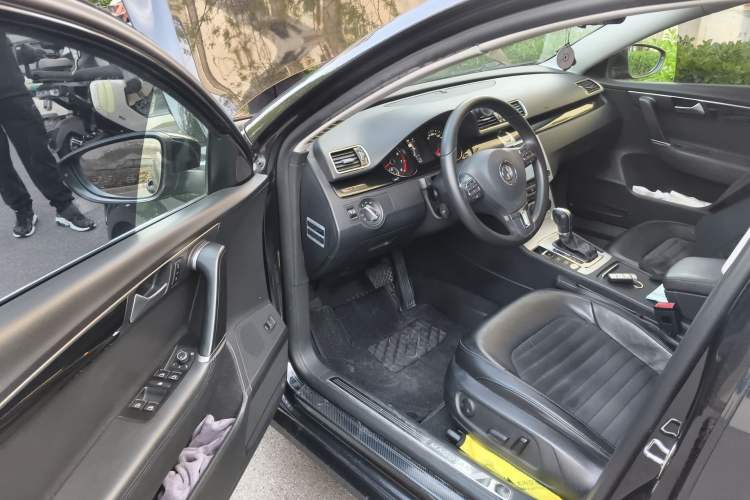 Used Volkswagen Magotan 2015 2.0 TSI Luxury Model Driver Seat