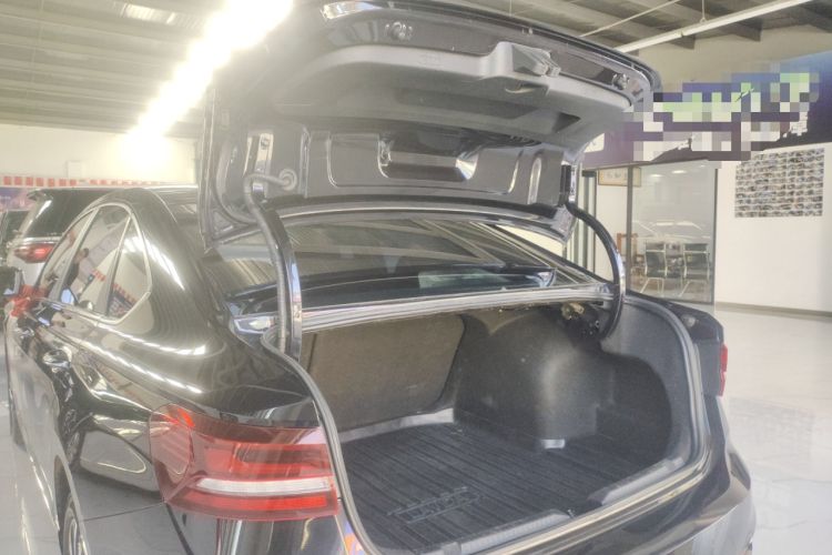 Used Volkswagen Lavida 2023 300TSI DSG Starry Full-Comfort Edition Trunk