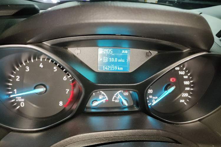 Used Ford Kuga 2017 EcoBoost 180 Two-Wheel-Drive Tiger Leap Model Odometer Close Up