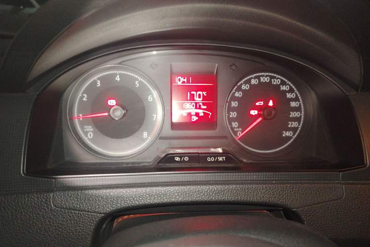 Used Volkswagen Santana 2016 1.6L Manual Fashion Edition
