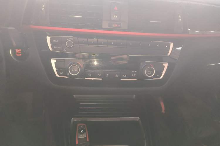 Used BMW 2 Series (Import) 2019 225i Convertible Coupe Sports Design Package