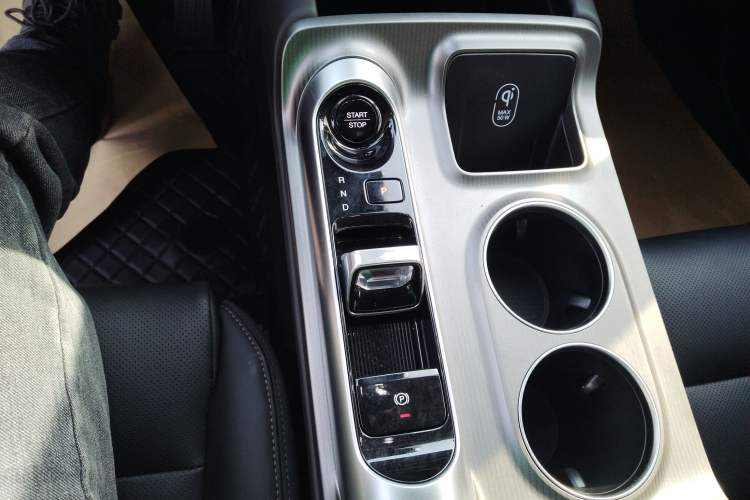 Used GAC Trumpchi Trumpchi E8 2024 Honor Series 2.0L Honor Edition