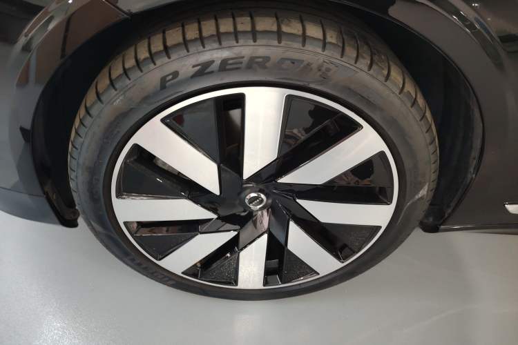 Used Volvo S90 New Energy 2024 Plug-in Hybrid Four-Wheel Drive Long-Range Luxury Smart Edition
