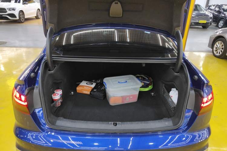 Used Audi A4L 2022 40 TFSI Luxury Dynamic Model