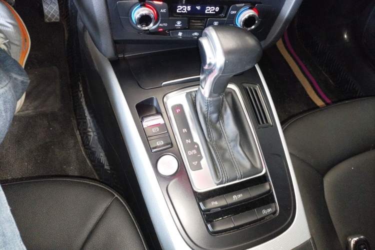 Used Audi A4L 2016 35 TFSI Collector's Edition Automatic Standard Model Gear Lever