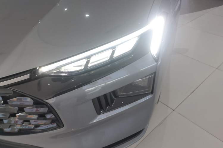 Used Ford Mondeo 2025 2.0T EcoBoost Luxury Version Left Front Headlight