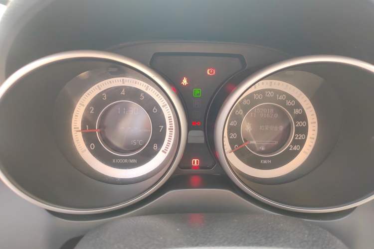 Used Bestune X80 2013 2.0L automatic comfort version
