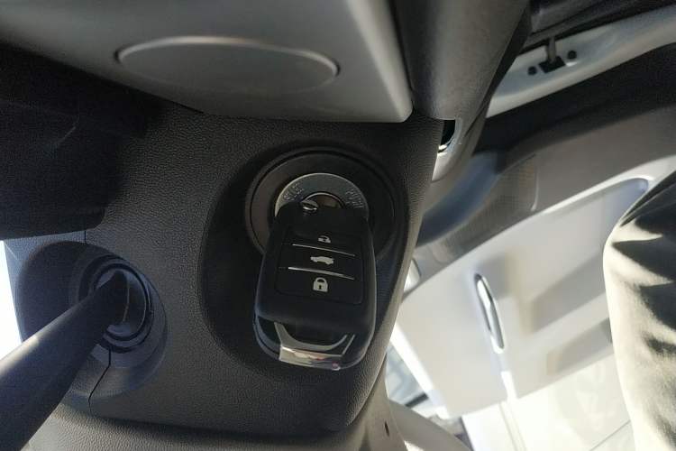 Used CHANGAN NEVO Lumin 2026 Model Treasure Edition 205km Passionate Beige Ningde Vehicle Key