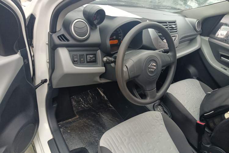 Used Suzuki Alto 2016 1.0L Automatic Deluxe Xuan Dong Edition Center Console