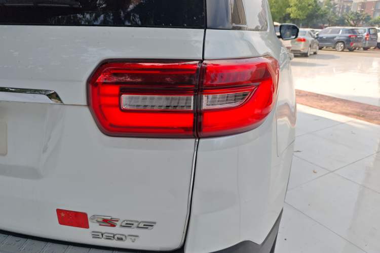 Used Changan CS95 2017 2.0T Two-Wheel Drive Zhitu Edition