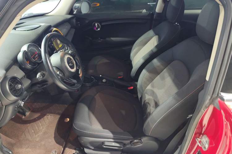 Used MINI MINI 2014 1.5T COOPER Fun
