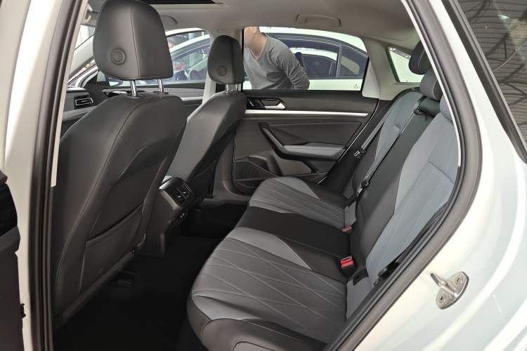 Used Volkswagen Lavida 2023 1.5L Automatic 5 Million Edition Left Rear Seat