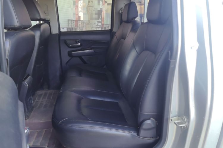 Used Great Wall Wingle 5 2017 2.0T European Version Diesel Two-Wheel Drive Advanced Large Double-Cab GW4D20E
