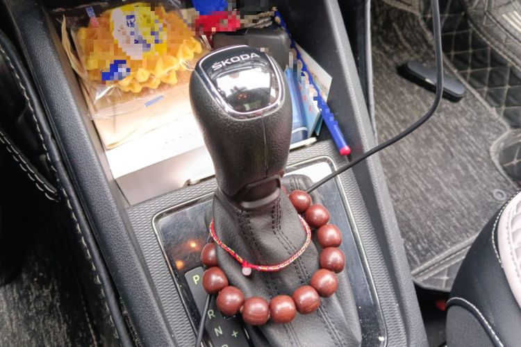 Used Skoda Kamiq 2022 1.5L Automatic Comfort Edition Gear Lever