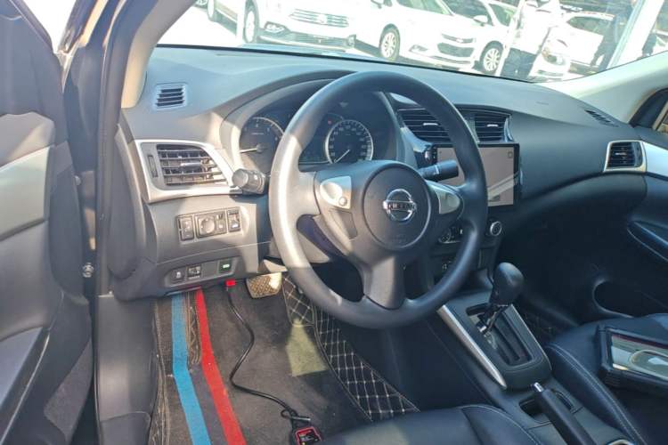 Used Nissan Sylphy 2019 Classic 1.6XE CVT Comfort Edition Center Console