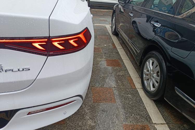 Used BYD Qin PLUS 2024 Honor Edition EV 510KM Leading Model
