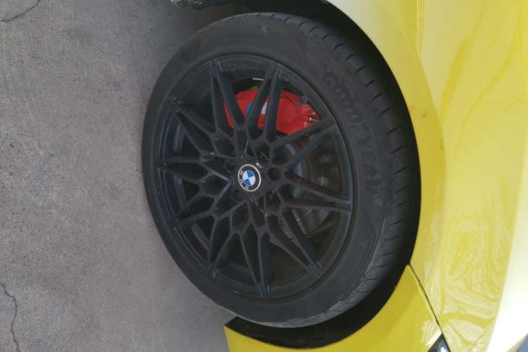 Used BMW 4 Series 2014 428i Convertible Luxury Design Package Right Front Wheel Hub