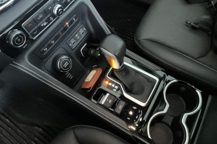 Used Jeep Grand Commander PHEV 2020 2.0T Plug-in Hybrid Elite Edition + Autonomous Driving Smart Package
