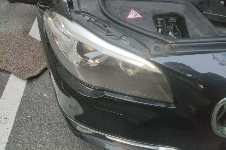 Used BMW 5 Series 2014 525Li Luxury Design Package Right Front Headlight