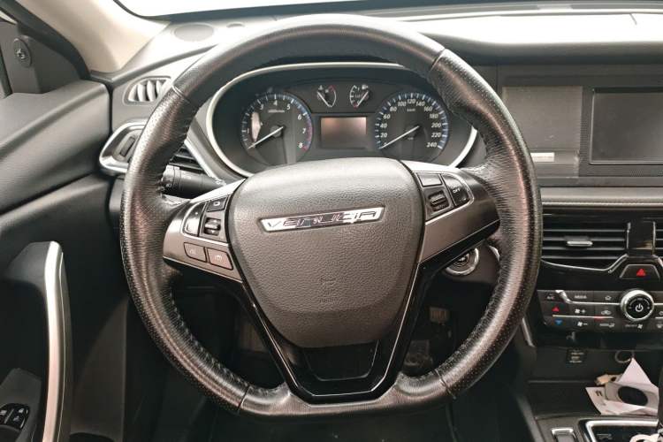 Used Venucia T90 2017 2.0L CVT Smart Edition
