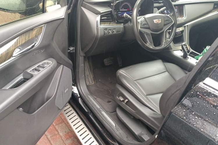 Used Cadillac XT5 2016 25T Luxury Model
