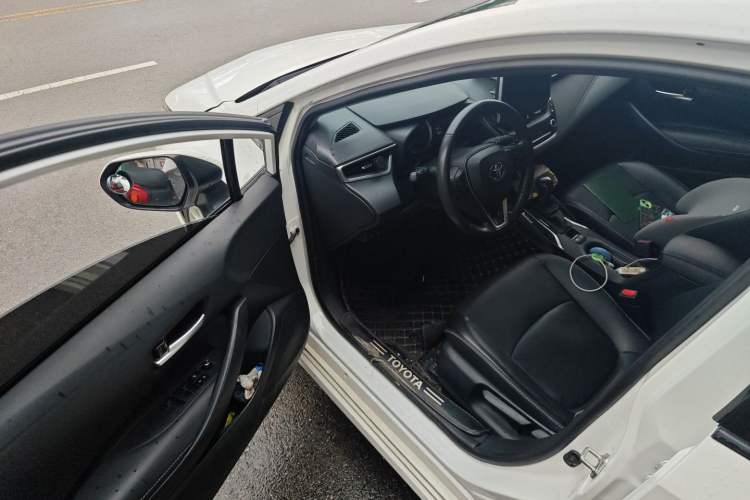 Used Toyota Corolla 2019 1.2T S-CVT GL-i Luxury Edition Interior 3