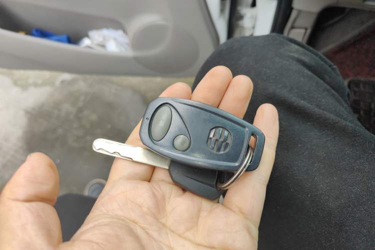 Used Everus S1 2011 1.3L Automatic Comfort Edition Vehicle Key