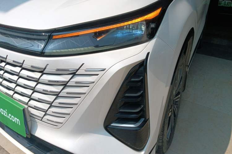 Used Changan CS75 PLUS 2024 3rd Generation Champion Edition 1.5T Intelligent Drive Dynamic Model
