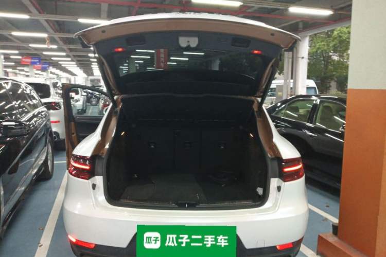 Used Porsche Macan 2014 Macan 2.0T Trunk