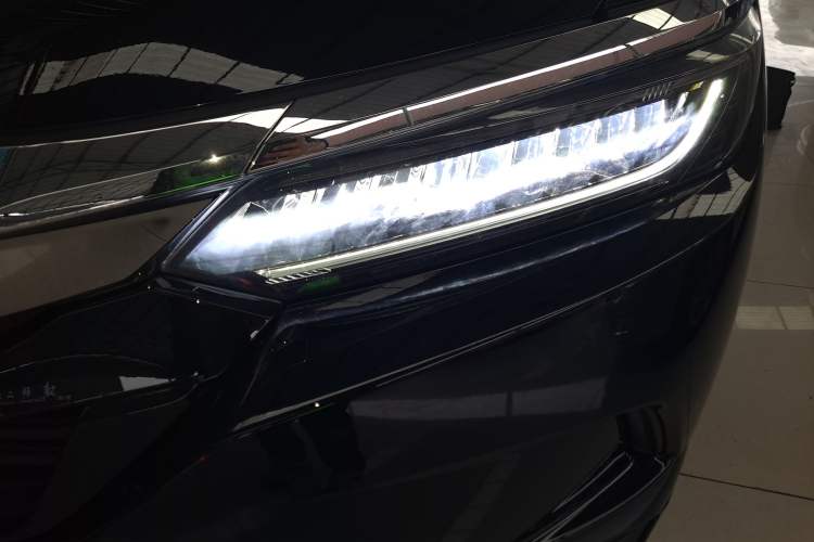 Used Honda Breeze 2021 240TURBO CVT Two-Wheel Drive Smart Enjoyment Version Left Front Headlight